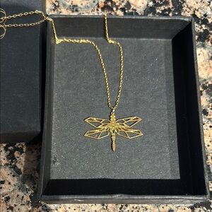 Elegant Gold Dragonfly Necklace